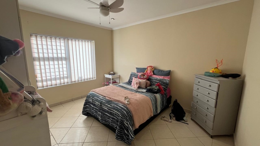 3 Bedroom Property for Sale in Wavecrest Eastern Cape